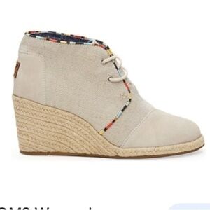 TOMS Desert Wedge Espadrille Canvas Shoes in Whisper - Size 8